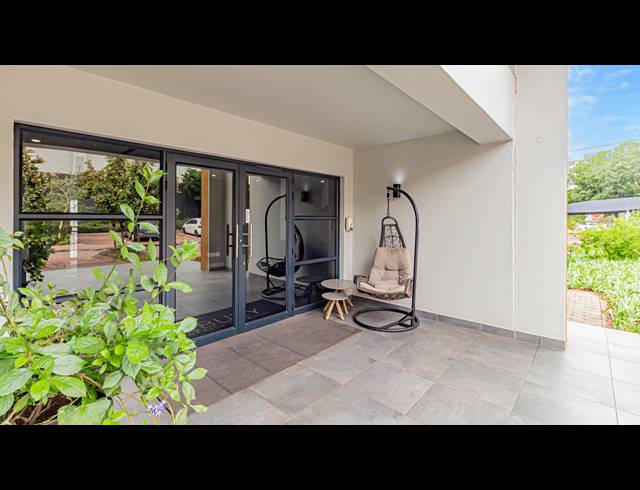 345M² OFFICE TO LET IN DUNKELD WEST